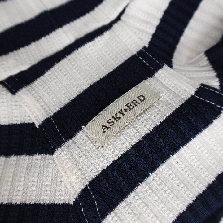 Turtleneck Fine Knit | Ink & Milk