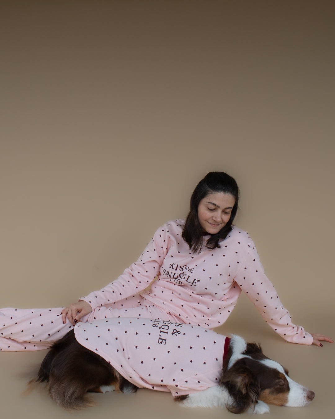 Kiss & Snuggle Club Sweatshirt | Rose Mist